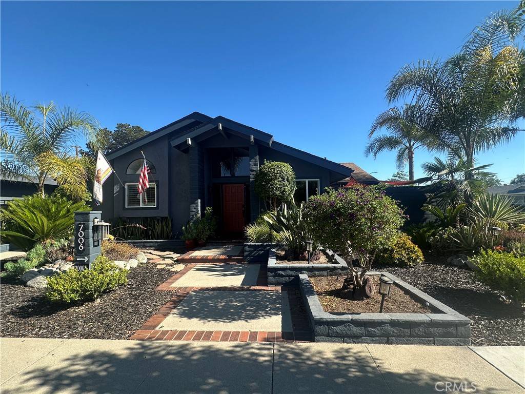 Long Beach, CA 90815,7006 1/2 E El Paseo ST