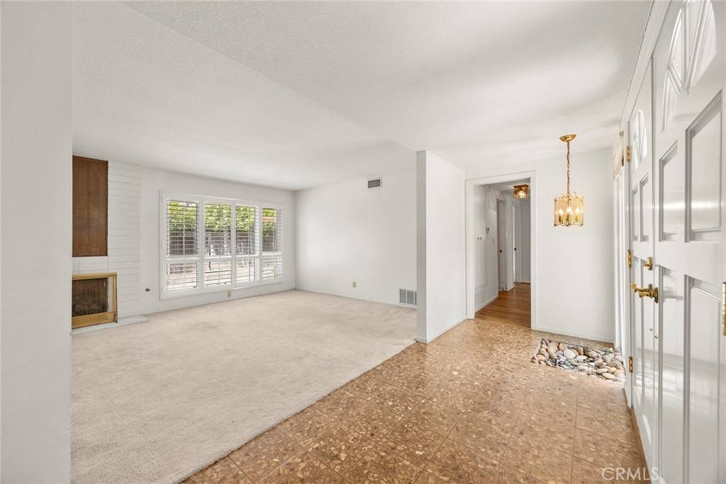 Fullerton, CA 92835,1089 Verona DR