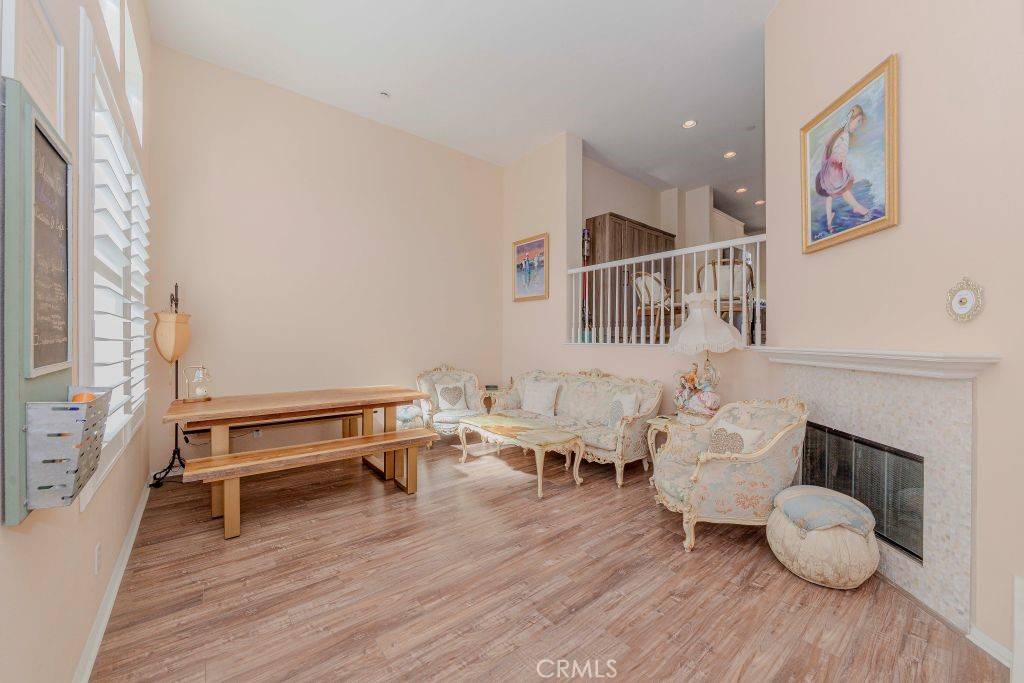 Fullerton, CA 92833,1133 Maag PL #107
