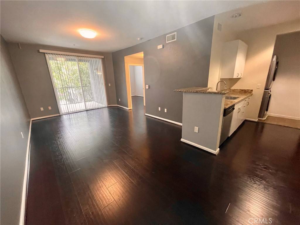 Anaheim, CA 92805,1801 E Katella AVE #2006