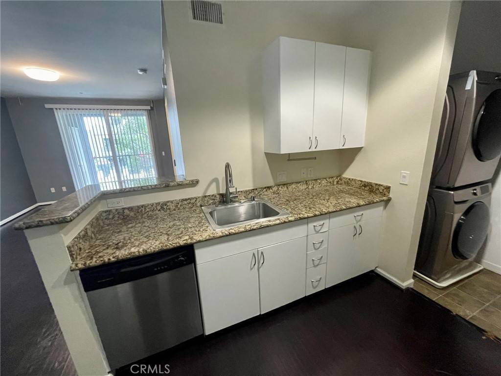 Anaheim, CA 92805,1801 E Katella AVE #2006