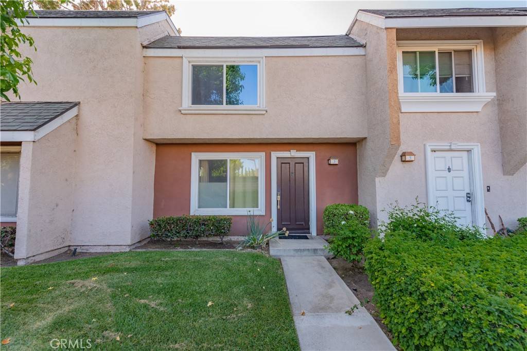 Irvine, CA 92604,3 Albany #61