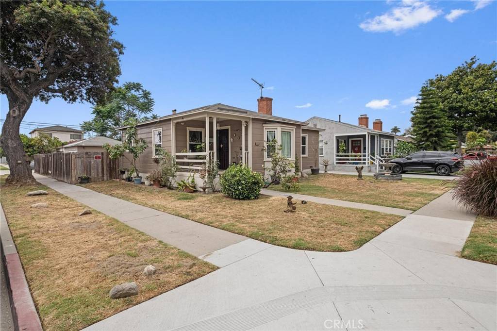 Long Beach, CA 90805,1040 E 67th ST