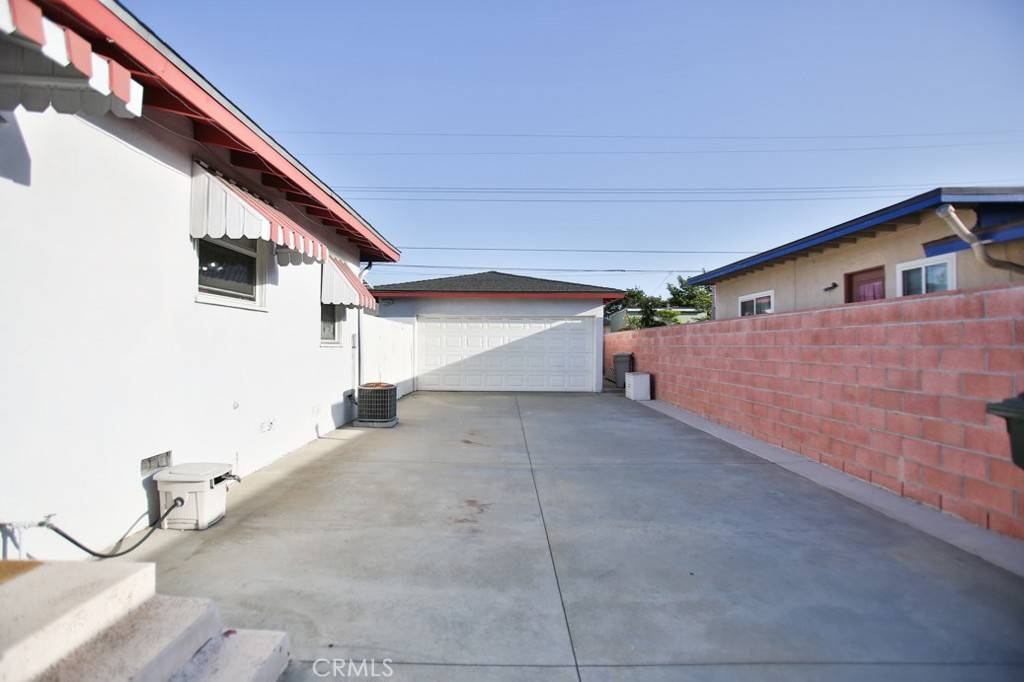 Fullerton, CA 92833,1918 W Orangethorpe AVE
