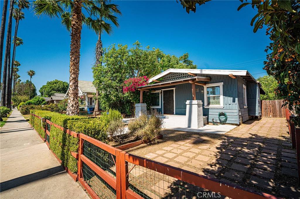 Pomona, CA 91767,220 Palm PL