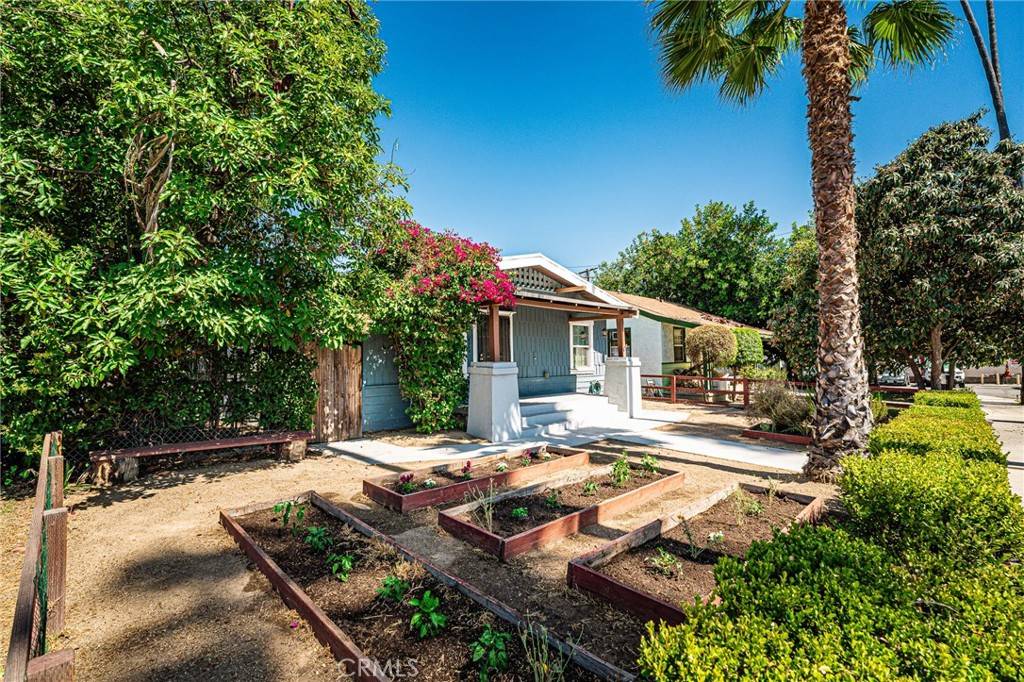 Pomona, CA 91767,220 Palm PL