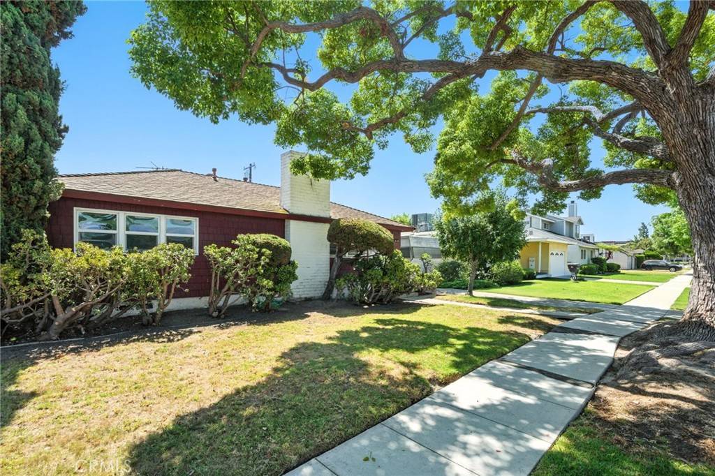 Long Beach, CA 90815,1850 Fanwood AVE