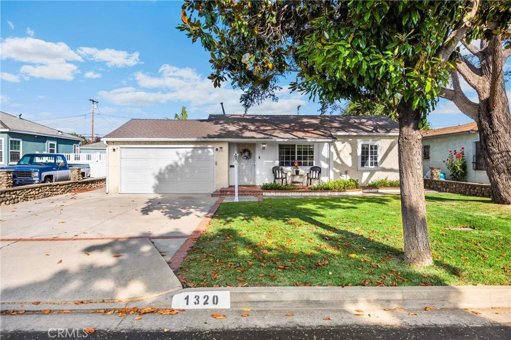 Montebello, CA 90640,1320 Carob WAY