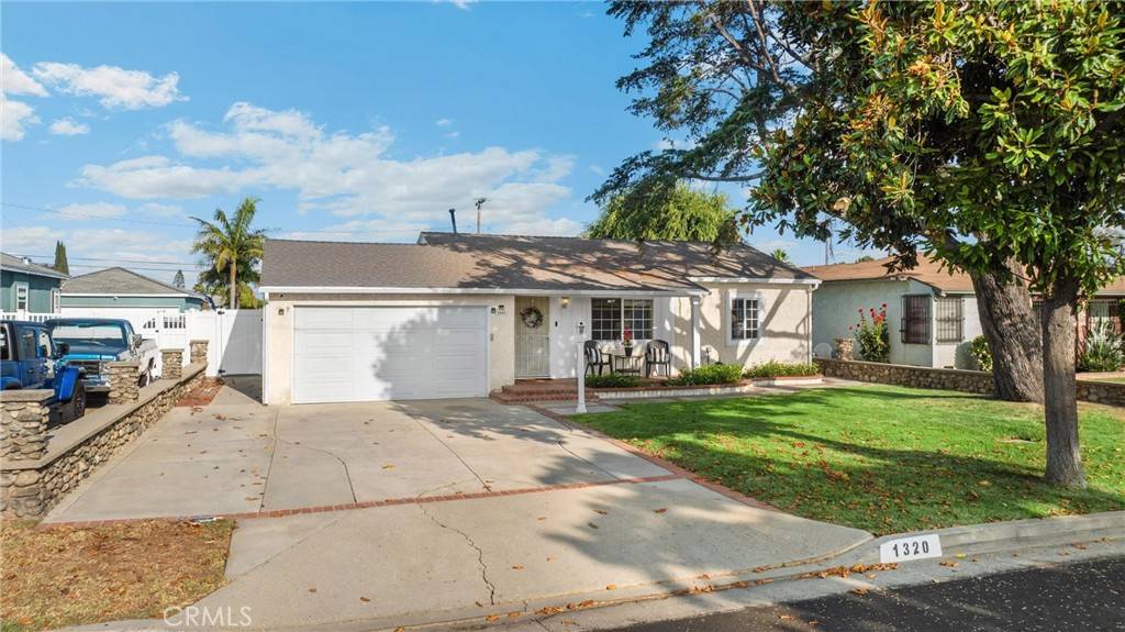Montebello, CA 90640,1320 Carob WAY