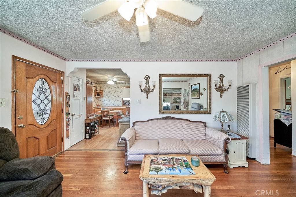 Long Beach, CA 90807,5043 Brayton AVE