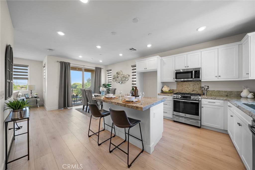 Yorba Linda, CA 92886,18309 Goldbark WAY