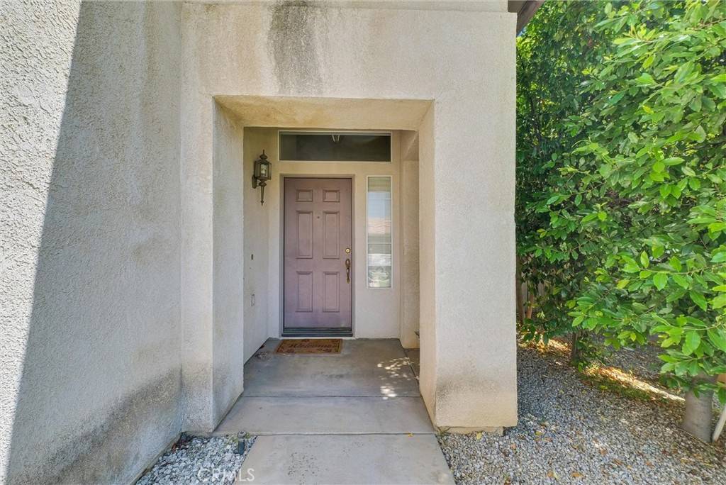 Fontana, CA 92337,16737 Windcrest Dr