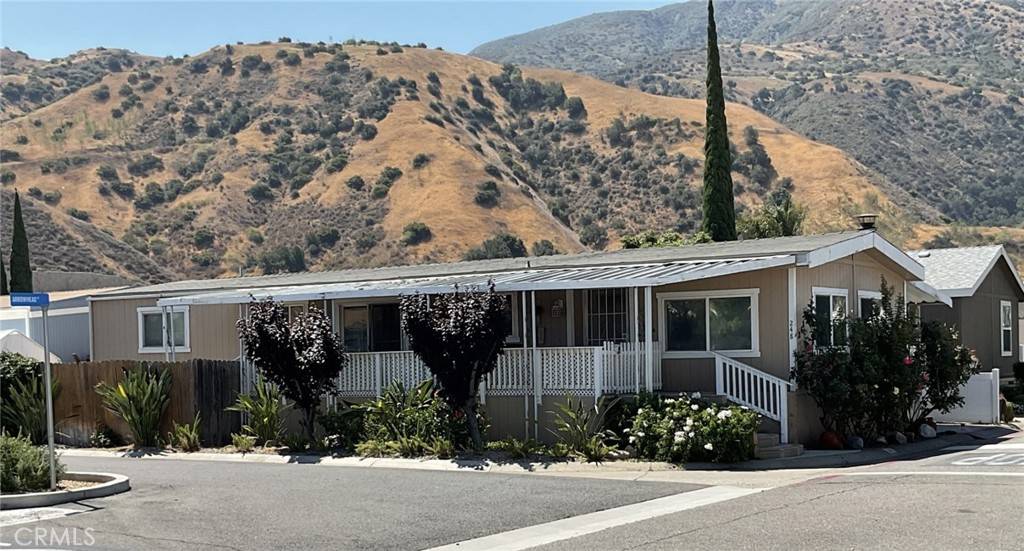 Corona, CA 92878,4901 Green River RD #248