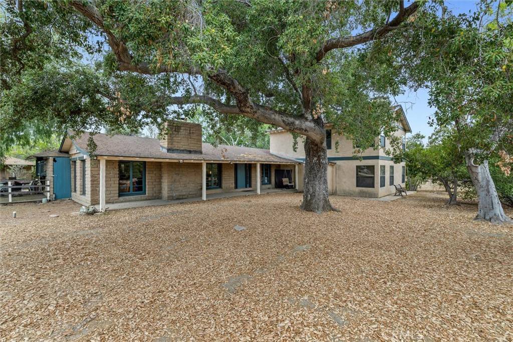 Yorba Linda, CA 92886,5729 Grandview AVE