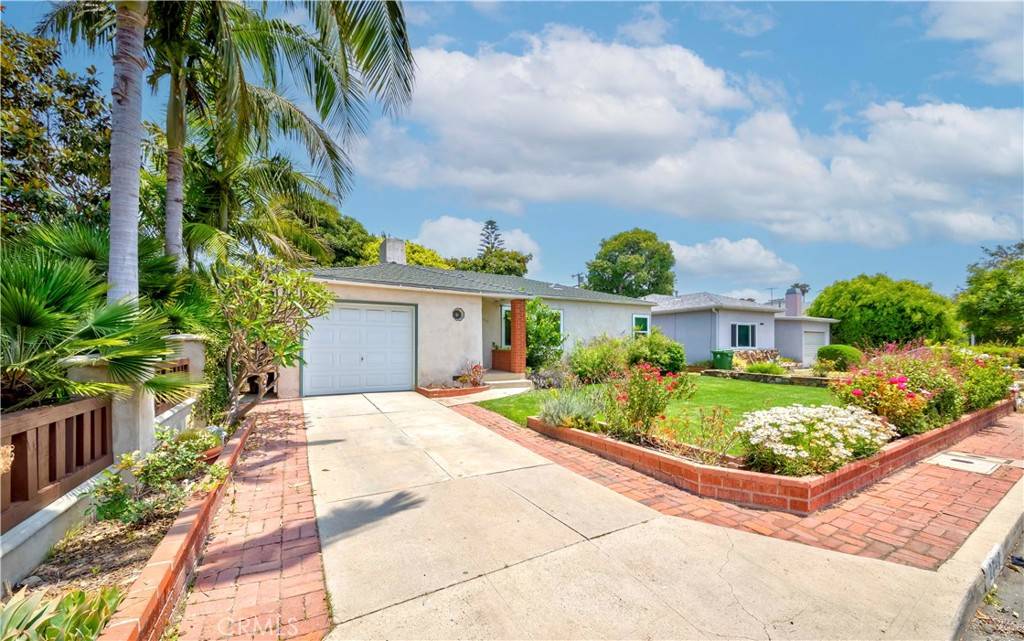 Los Angeles, CA 90064,2740 Burkshire AVE