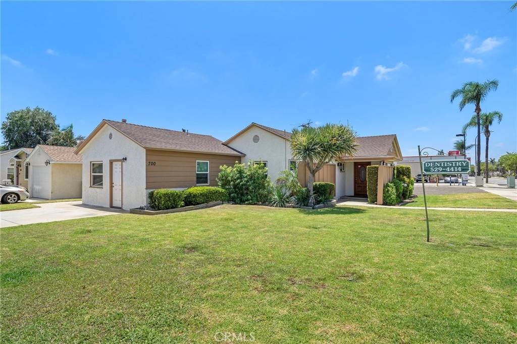 Brea, CA 92821,700 S Brea BLVD