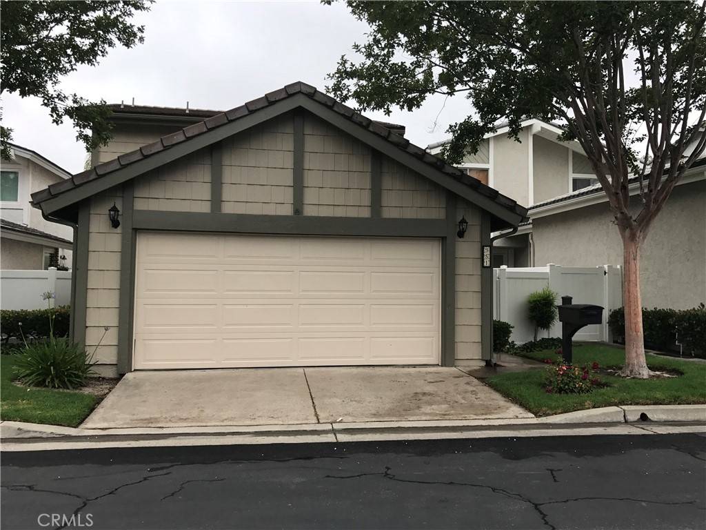 Anaheim Hills, CA 92807,951 S Park Rim CIR
