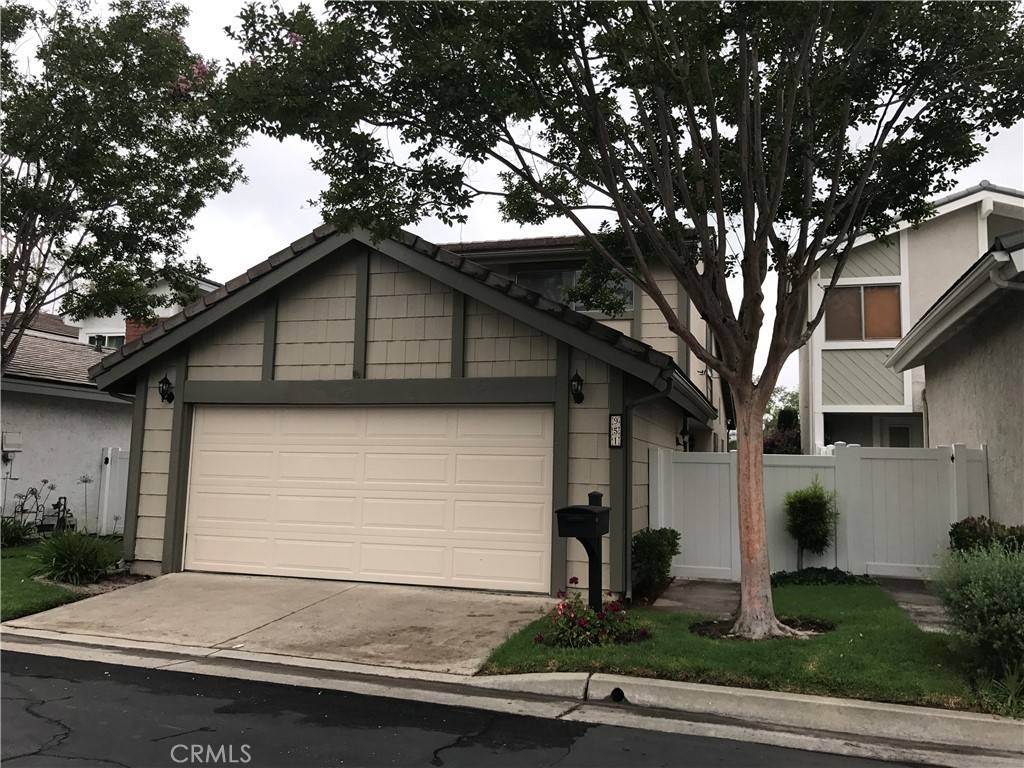 Anaheim Hills, CA 92807,951 S Park Rim CIR