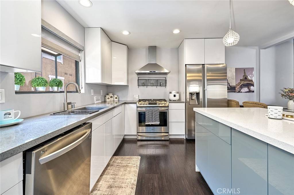 La Habra, CA 90631,957 W Imperial #30