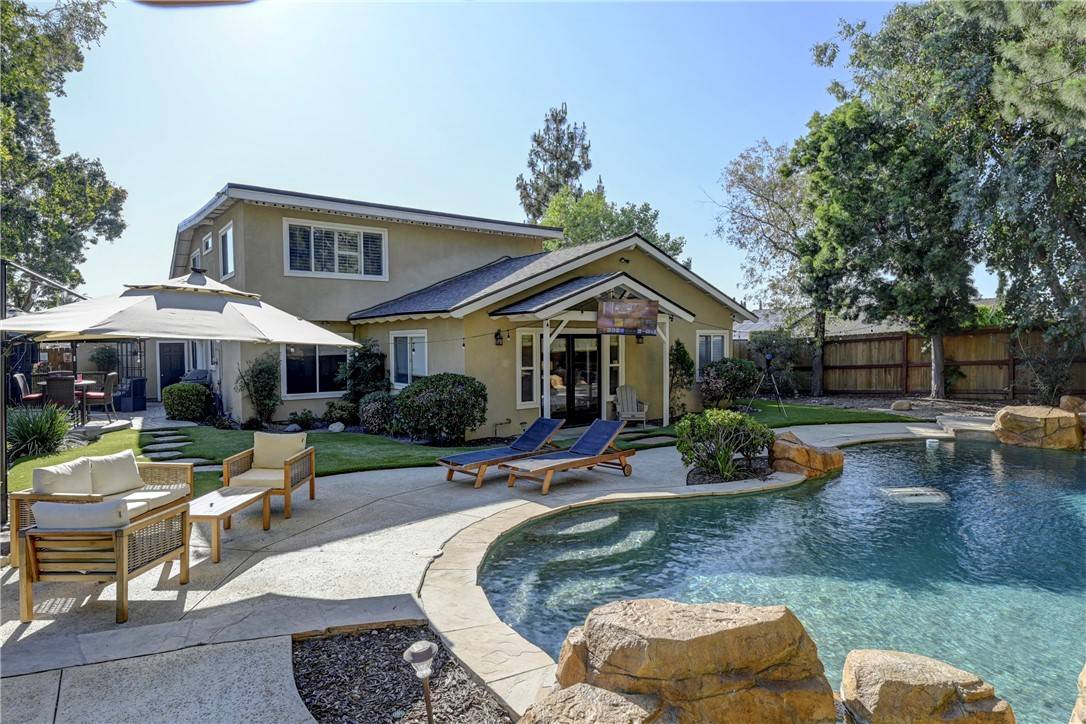 Yorba Linda, CA 92886,6122 Amberdale DR