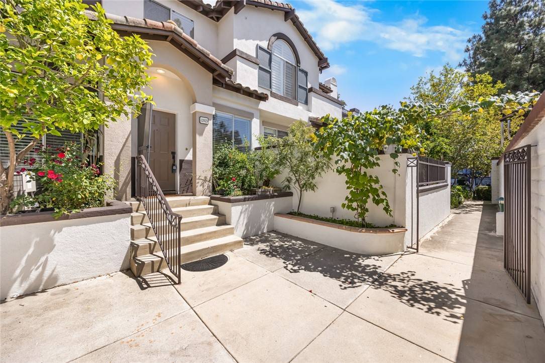 Tustin, CA 92782,12825 Ternberry CT