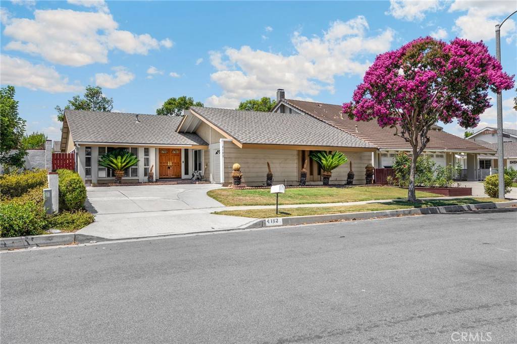 Irvine, CA 92620,4182 Escudero DR
