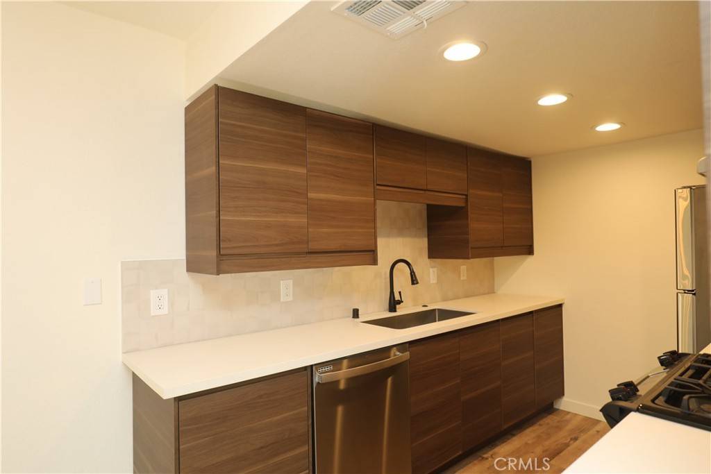 Whittier, CA 90603,10420 Bogardus AVE #1