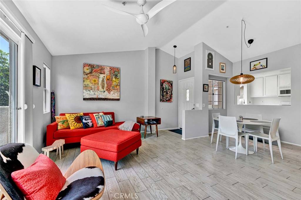 Tustin, CA 92782,2325 Tryall
