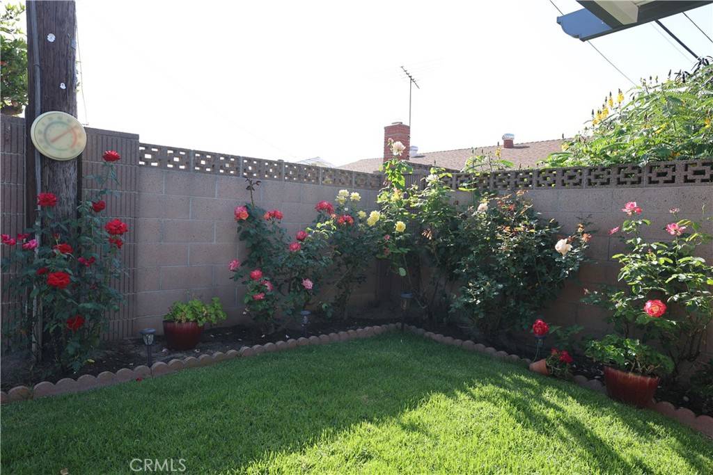Lakewood, CA 90713,5519 Stevely AVE