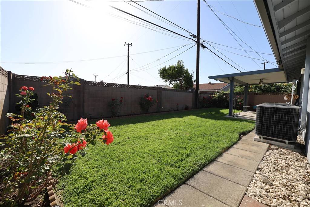 Lakewood, CA 90713,5519 Stevely AVE