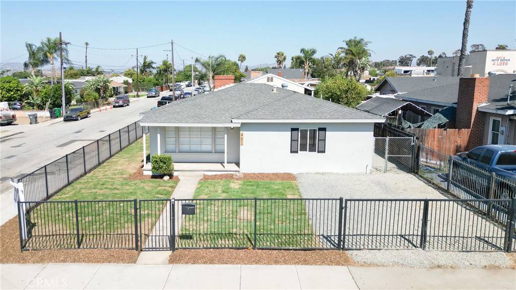 Corona, CA 92882,401 S Smith AVE