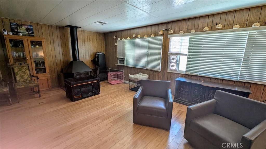 El Cajon, CA 92021,15613 Hawley CT