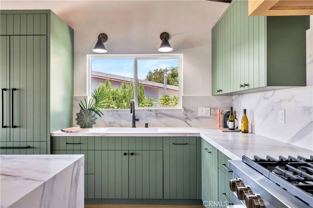 Los Angeles, CA 90031,819 Montecito DR