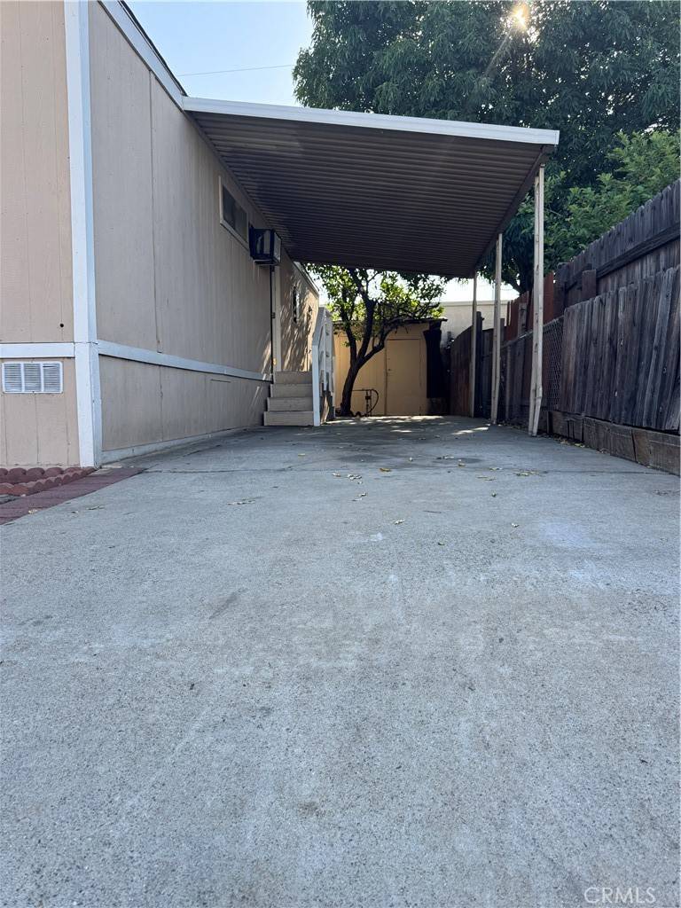 Fontana, CA 92335,17225 Valley BLVD #10