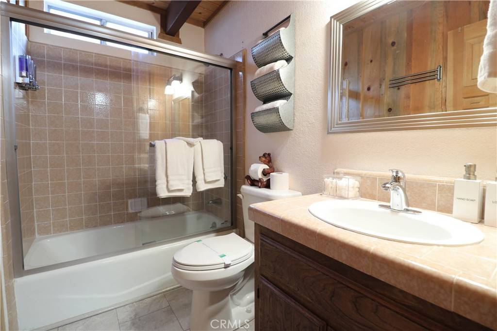 Big Bear City, CA 92314,437 Gold Mountain DR
