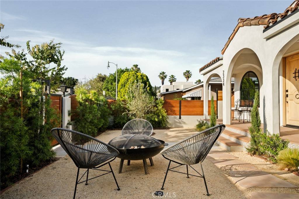 Los Angeles, CA 90031,2334 Glover PL