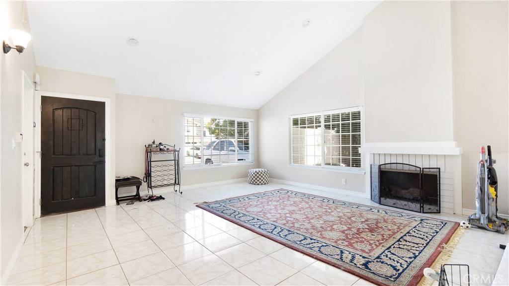 Costa Mesa, CA 92626,3375 Fuchsia