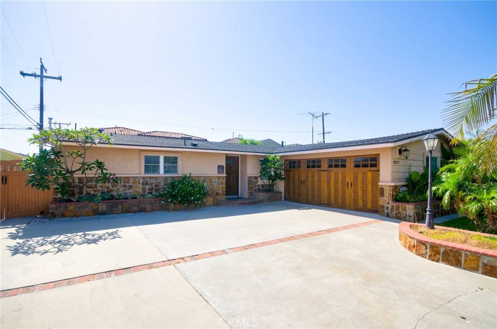 Buena Park, CA 90620,8757 Los Altos DR