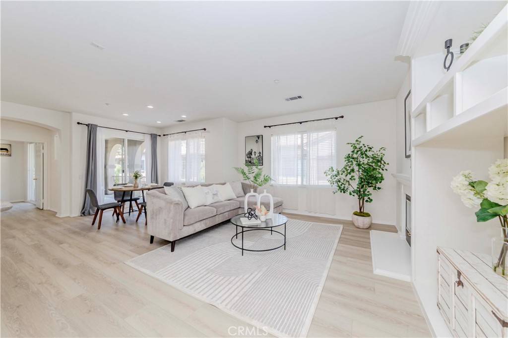 Irvine, CA 92602,6 Bolinas
