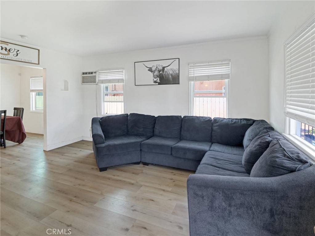 Long Beach, CA 90805,5960 Lime AVE