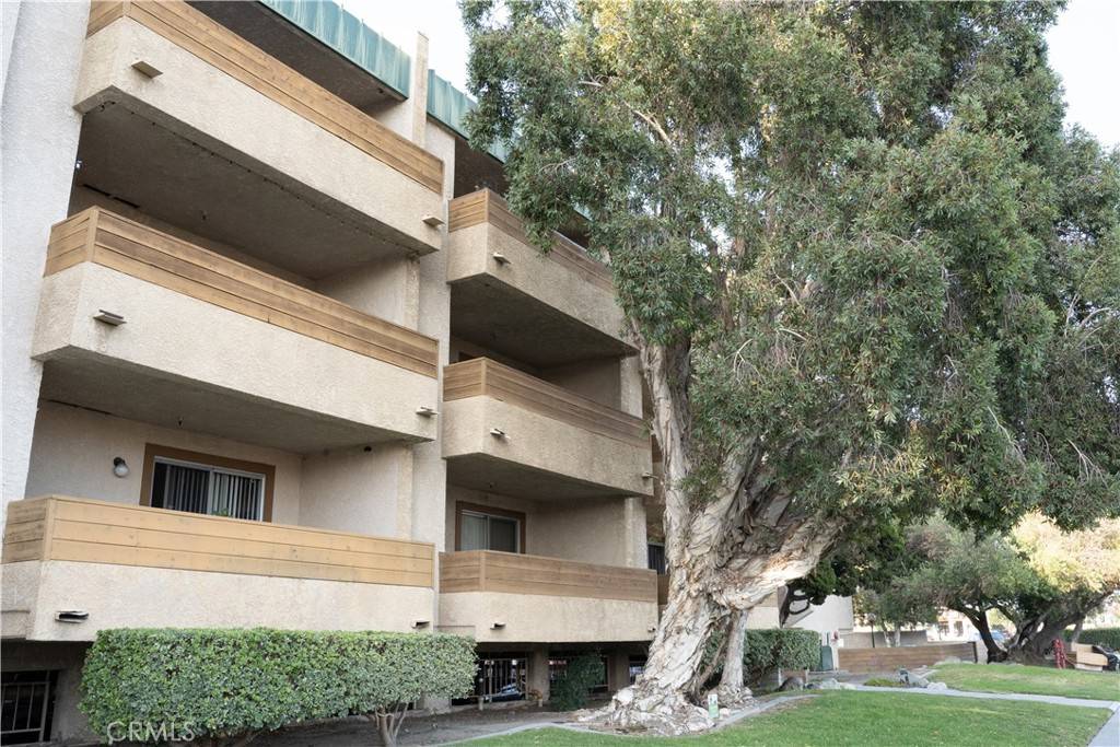 Lakewood, CA 90715,12141 Centralia Street #310