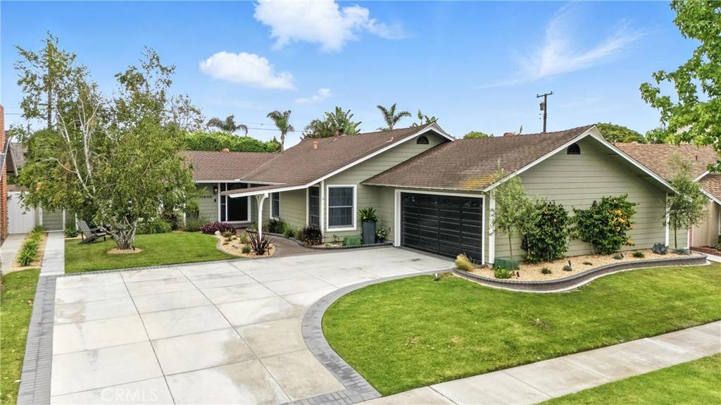Los Alamitos, CA 90720,11832 Weatherby RD