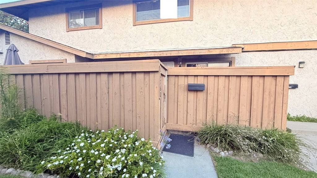 Cerritos, CA 90703,17760 Palo Verde AVE #27