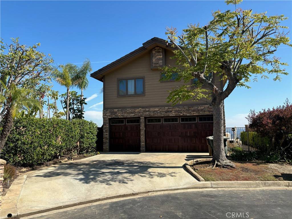 Yorba Linda, CA 92886,3875 Crest DR