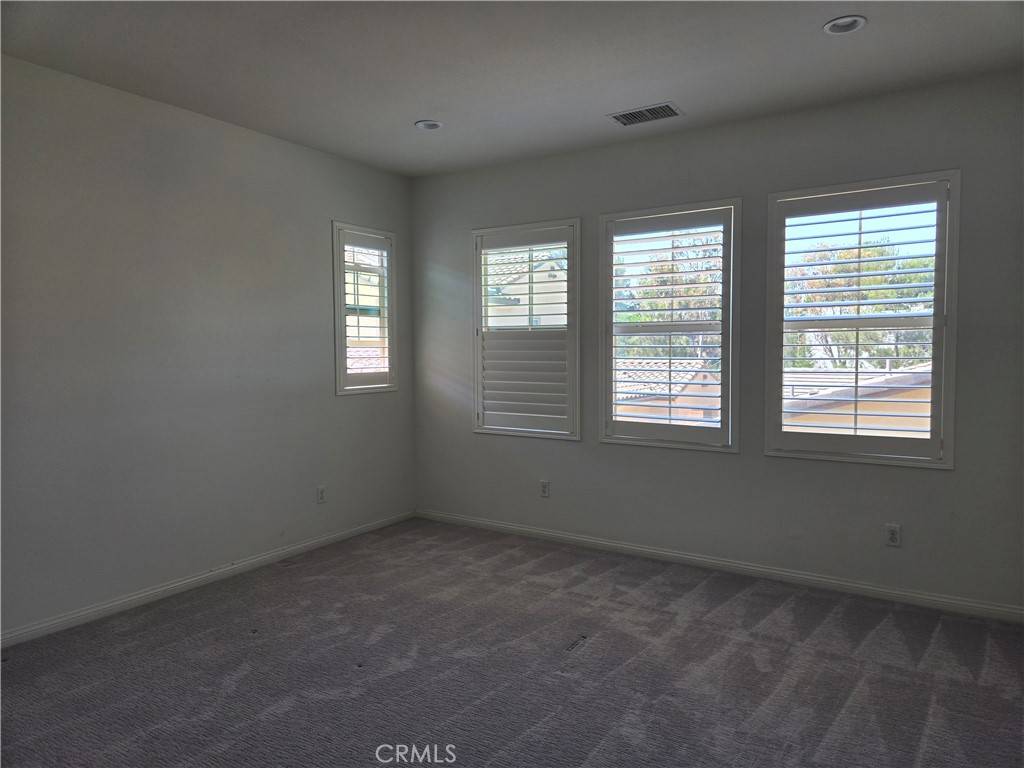 Tustin, CA 92782,73 Barnes RD