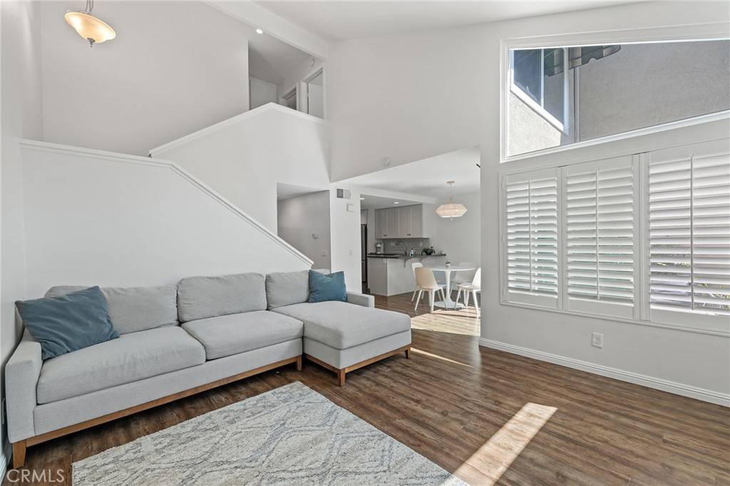 Irvine, CA 92612,164 Stanford CT #82