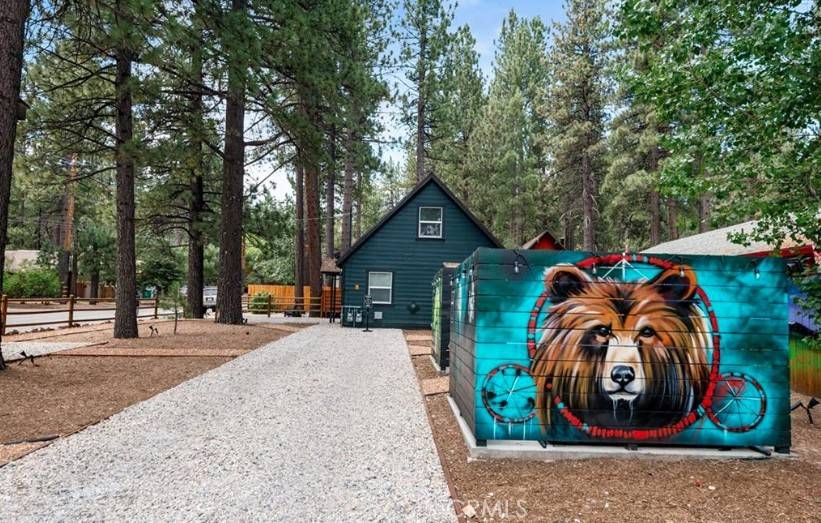Big Bear Lake, CA 92315,580 Thrush DR