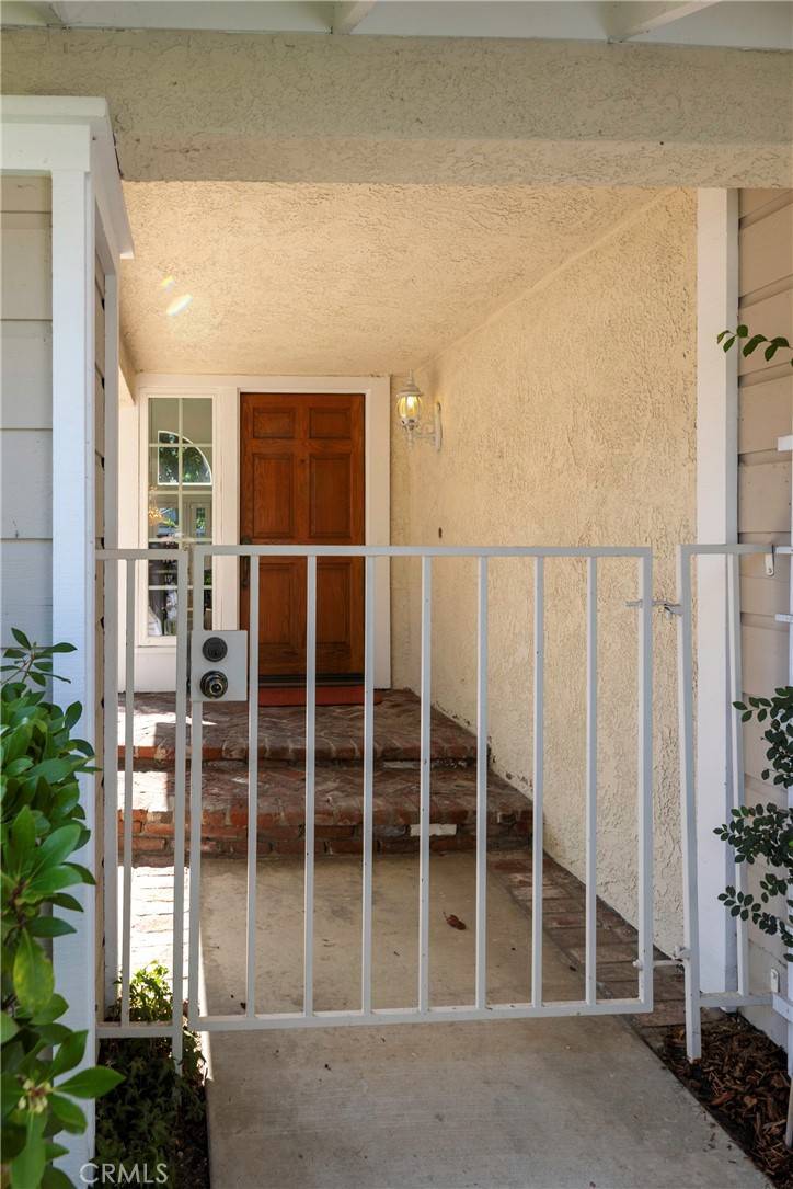 Irvine, CA 92614,63 Coral #31