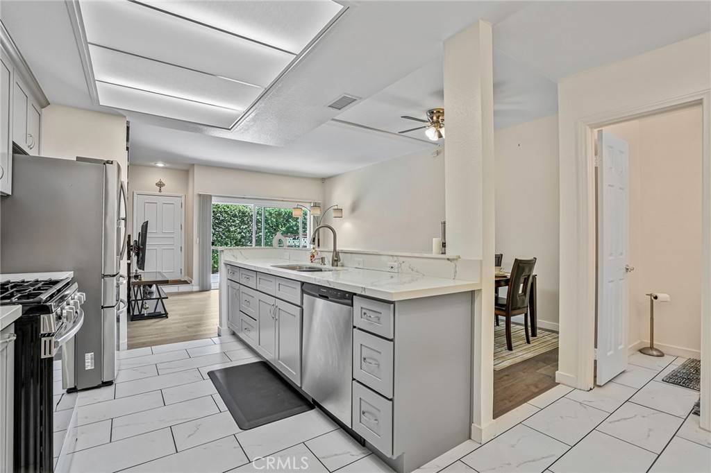 Inglewood, CA 90301,500 S Grevillea AVE #2