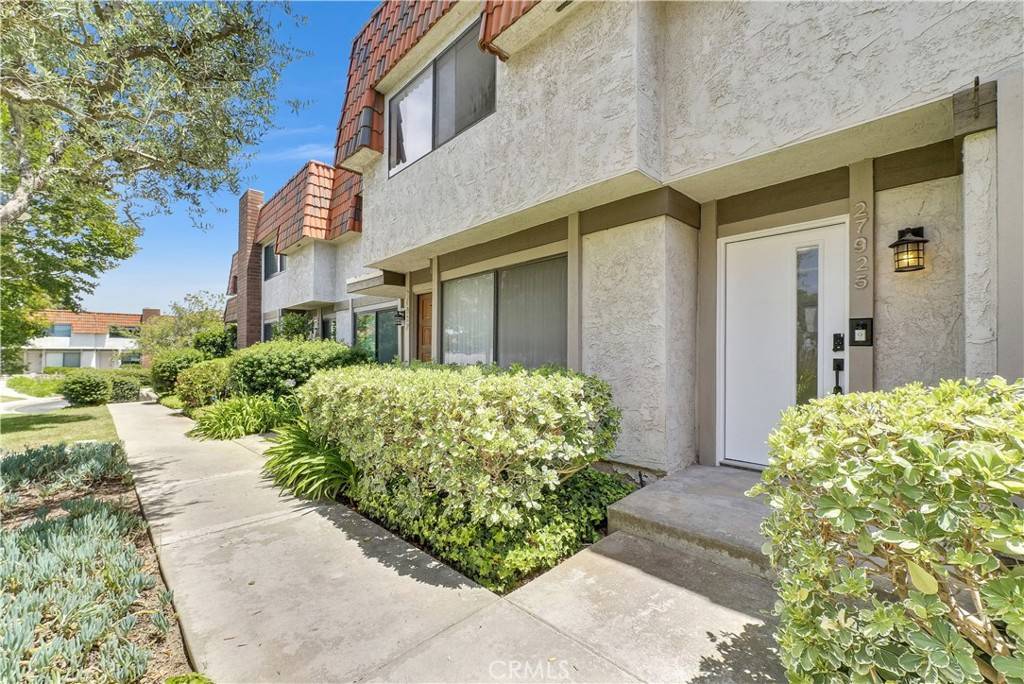 Rancho Palos Verdes, CA 90275,27925 Ridgebluff CT